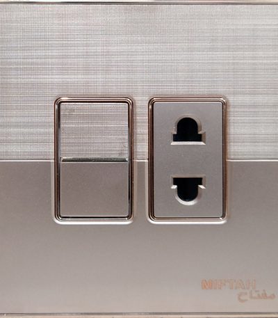 2 Pin Socket+ Switch